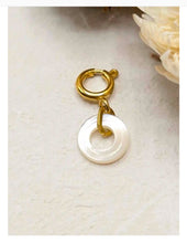 Load image into Gallery viewer, Charm's Nacre & Acier Chirurgical | Bijou Mer & Élégance