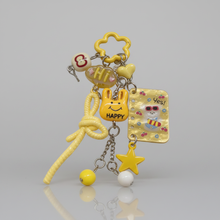 Charger l'image dans la galerie, Porte-Clé Grigri Motif Happy Jaune - Accessoire Bonne Humeur