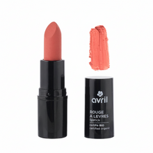 Load image into Gallery viewer, Rouge à Lèvres Certifié Bio AVRIL – Cosmos Organic, 100% Naturel, Texture Crémeuse & Longue Tenue – 6 Teintes – 3g