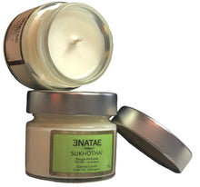 Load image into Gallery viewer, Bougie Parfumée SUKHOTHÄÏ – Thé Vert & Lemongrass – Cire Végétale Soja & Coco – 20h – 75g – ENATAE