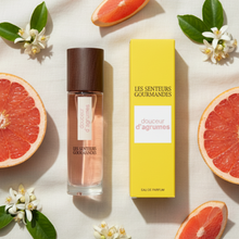 Load image into Gallery viewer, Eau de Parfum DOUCEUR D'AGRUMES – Pamplemousse Rose, Fleur d'Oranger & Musc Blanc – 89% Naturel – 15ml – LES SENTEURS GOURMANDES
