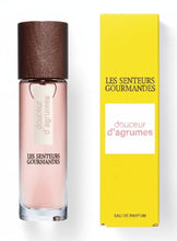 Load image into Gallery viewer, Eau de Parfum DOUCEUR D'AGRUMES – Pamplemousse Rose, Fleur d'Oranger & Musc Blanc – 89% Naturel – 15ml – LES SENTEURS GOURMANDES