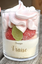 Load image into Gallery viewer, Bougie Tiramisu Fraise 160g – Savonnerie de Bormes | Cire Végétale