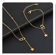 Lade das Bild in den Galerie-Viewer, MARA Chirurgenstahl & Onyx Ring - ACCESSORI