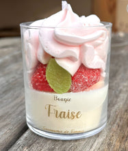 Load image into Gallery viewer, Bougie Tiramisu Fraise 160g – Savonnerie de Bormes | Cire Végétale