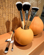 Lade das Bild in den Galerie-Viewer, Make-up-Pinsel - APRIL