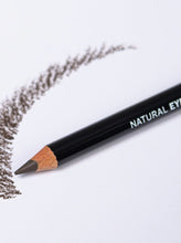 Charger l'image dans la galerie, Crayon à Sourcils NATURAL EYEBROW DESIGNER GENTLE BROWN – Certifié BDIH, Végan & Longue Tenue – 1.05g – BENECOS