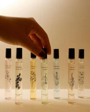 Load image into Gallery viewer, Eau de Parfum FLEUR D'ORANGER – Néroli, Jasmin & Figues Confites – Relaxante & Anti-Stress – 10ml – L'ESSENCE DES NOTES PROVENCE