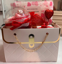 Charger l'image dans la galerie, Box Saint-Valentin Premium - Bougie & Bijou Cristaux d'Autriche