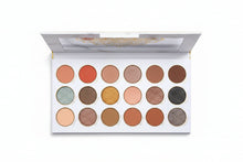 Load image into Gallery viewer, Palette 15 Fards à Paupières SNOW QUEEN – Teintes Hivernales Mattes, Métalliques & Pailletées – JOZZ BEAUTY