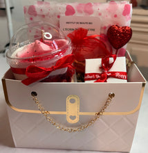 Charger l'image dans la galerie, Box Saint-Valentin Premium - Bougie & Bijou Cristaux d'Autriche