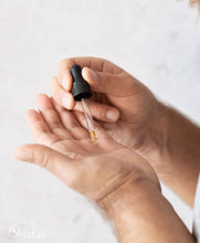 Load image into Gallery viewer, Huile à barbe Nourrissante, adoucissante, pénétrante  - 30ml - FOR MEN BY OXALIA