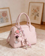 Charger l'image dans la galerie, Porte-Clé Grigri Motif Ours Rose - Accessoire Mignon