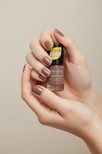 Lade das Bild in den Galerie-Viewer, Kieselgrauer Nagellack (Rock It!) – 5 ml – BENECOS