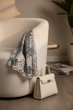 Lade das Bild in den Galerie-Viewer, Foulard Imprimé Noir à Motif avec Dorure - Coton & viscose