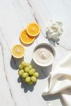 Charger l'image dans la galerie, Soin visage ÉCLAT ABSOLU 1h30 – masque peeling acides de fruits, citron, orange, raisins blancs, illuminateur anti-taches, Oxalia