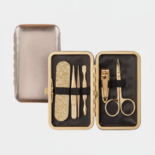 Charger l'image dans la galerie, Set Manucure 6 Outils Dorés – Pochette Velours Noir & Simili Cuir – Voyage & Cadeau – JOZZ BEAUTY