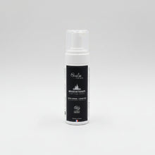 Load image into Gallery viewer, Mousse Nettoyante 3-en-1 Corps, Visage & Cheveux – Parfum Boisé – 150ml – For Men by Oxalia
