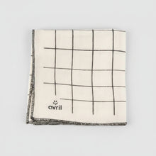 Charger l'image dans la galerie, Furoshiki Carreaux AVRIL – Coton Bio Certifié GOTS, Emballage Cadeau Zéro Déchet & Réutilisable – 52x52cm