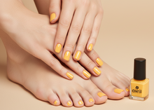 Load image into Gallery viewer, Vernis à ongles Mangue jaune-orangé végan 7 ml | Avril