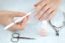 Charger l'image dans la galerie, Manucure — Soin Complet des Mains & des Ongles