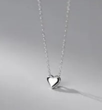 Lade das Bild in den Galerie-Viewer, MARA Chirurgenstahl &amp; Onyx Ring - ACCESSORI
