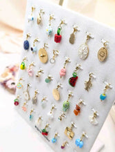 Lade das Bild in den Galerie-Viewer, Charm&#39;s en Pierres et en acier chirurgical - ACCESSORI
