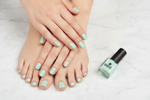 Lade das Bild in den Galerie-Viewer, Wassergrüner Nagellack – 7 ml – AVRIL
