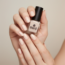 Charger l'image dans la galerie, Vernis à Ongles GALET AVRIL – Marron Clair Doux &amp; Mystérieux, Végan &amp; Fabriqué en France – 7ml
