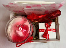 Charger l'image dans la galerie, Box Saint-Valentin Premium - Bougie &amp; Bijou Cristaux d'Autriche
