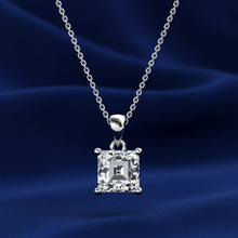 Load image into Gallery viewer, Collier Pendentif SQUARE – Argent &amp; Cristal d'Autriche | MYC Paris
