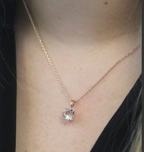 Lade das Bild in den Galerie-Viewer, Parure LILY - Or rosé &amp; Cristal
