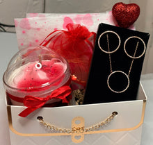 Charger l'image dans la galerie, Box Saint-Valentin Premium - Bougie &amp; Bijou Cristaux d'Autriche
