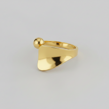 Lade das Bild in den Galerie-Viewer, MARA Chirurgenstahl &amp; Onyx Ring - ACCESSORI
