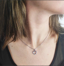 Lade das Bild in den Galerie-Viewer, Collier pendentif LOVETT - Argenté &amp; Cristal
