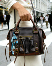 Charger l'image dans la galerie, Porte-Clé Grigri Motif Glace Bleu - Accessoire Gourmand
