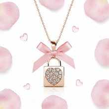 Load image into Gallery viewer, Collier pendentif LOCK HEART - Or rosé &amp; Cristal
