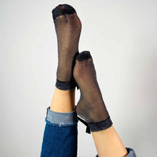 Charger l'image dans la galerie, Socquettes fines - chaussettes paillettes avec noeud satin
