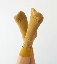 Lade das Bild in den Galerie-Viewer, Chaussettes paillettes Céleste - lurex scintillant - Sockette
