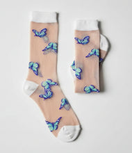 Charger l'image dans la galerie, Chaussettes papillon fantaisie Cynthia

