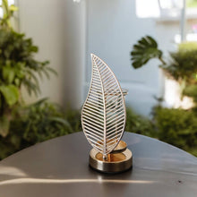 Lade das Bild in den Galerie-Viewer, Brûleur à huile et fondant parfumé PALME - métal &amp; verre - Zen'Arôme
