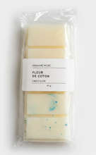 Load image into Gallery viewer, Tablettte de  cire parfumée - 40g - Madame Musc
