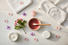 Charger l'image dans la galerie, Soin Visage Apaisant Parentèse de Douceur – Quartz rose, argile rouge et mauve pour peaux sensibles
