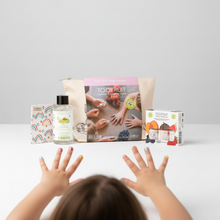 Load image into Gallery viewer, Coffret Ma 1ère Manucure JOLIES MIMINES – 3 Vernis Biosourcés + Dissolvant Bio + Dissolvette GOTS – TOO FRUIT
