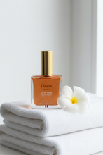 Load image into Gallery viewer, Huile Pailletée Corps &amp; Cheveux Or de Tahiti – Carotte &amp; Paillettes Dorées – 50ml – Oxalia
