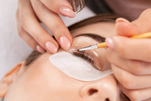 Load image into Gallery viewer, Teinture cils ou sourcils - Regard intensifié &amp; durable
