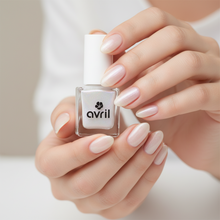 Lade das Bild in den Galerie-Viewer, Vernis Top Coat Pailleté Doré AVRIL – Effet Scintillant sur Tous Vos Vernis, 80% Biosourcé &amp; Végan – 7ml
