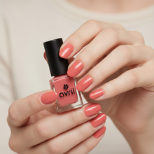 Charger l'image dans la galerie, Vernis à Ongles MARSALA AVRIL – Teinte Chic &amp; Automnale, S'Accorde avec Toutes les Carnations, Végan &amp; Fabriqué en France – 7ml
