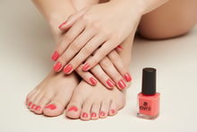 Lade das Bild in den Galerie-Viewer, RETRO RED Nagellack – 7 ml – APRIL
