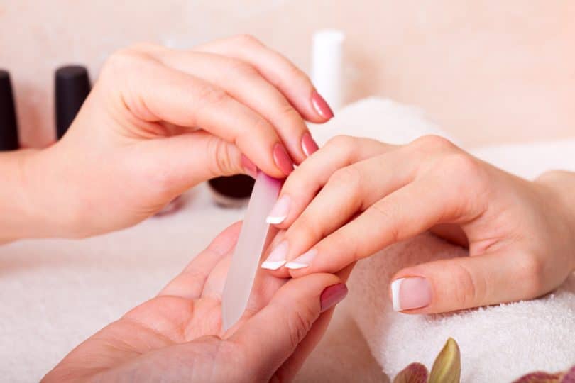 Pose de vernis semi-permanent mains ou pieds
